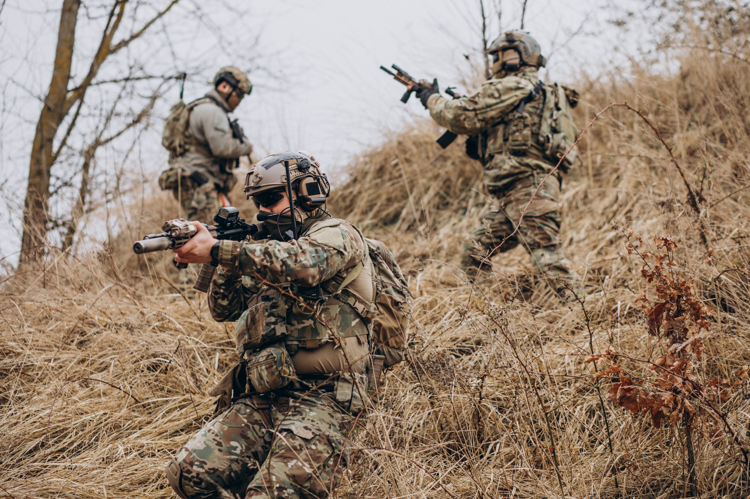 Techniques de couverture mutuelle en combat en trinôme